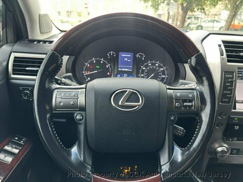 Used 2016 Lexus GX 460 w/ Premium Package AWD/4WD image 32