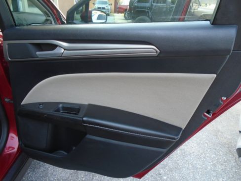 Used 2020 Ford Fusion S image 10