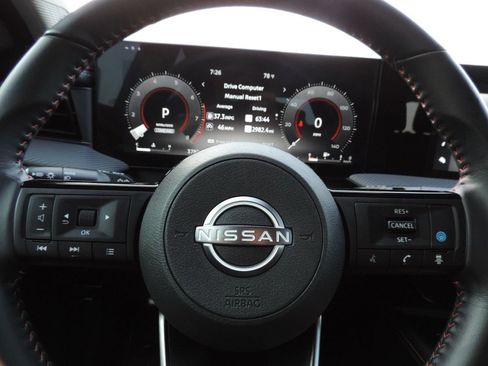 Used 2025 Nissan Kicks SR FWD image 25