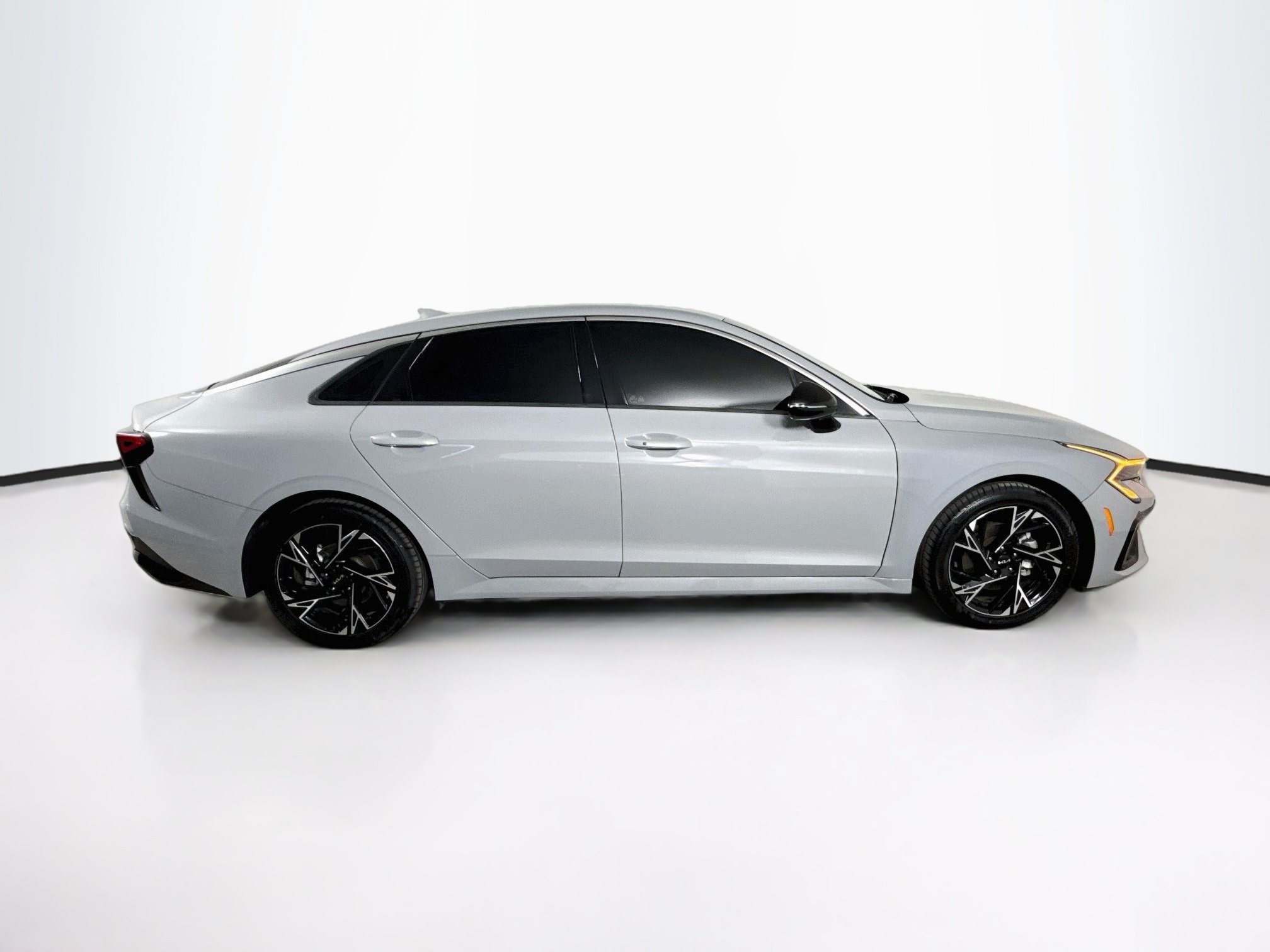 Used 2025 Kia K5 GT-Line FWD image 2