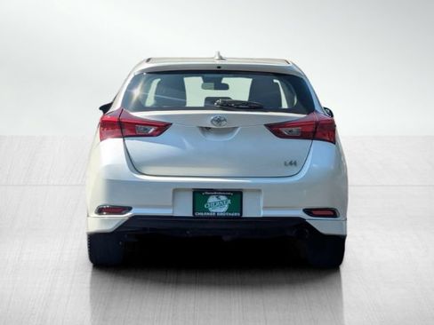 Used 2018 Toyota Corolla iM w/ All-Weather Mat Package FWD image 5