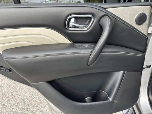 Used 2019 INFINITI QX80 Limited image 12