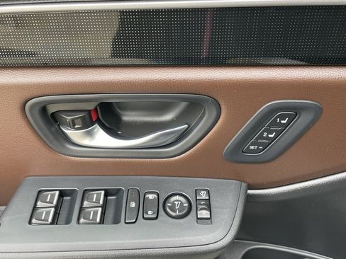 Used 2025 Honda Pilot Elite image 31