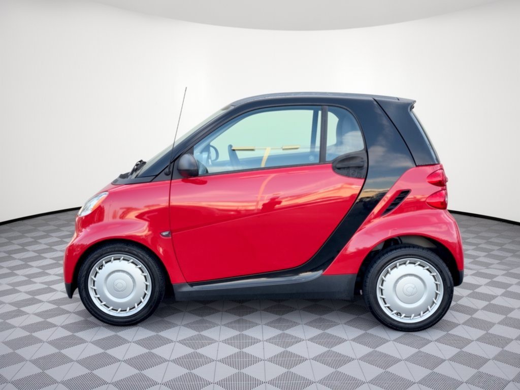 Used 2009 smart fortwo passion RWD image 2