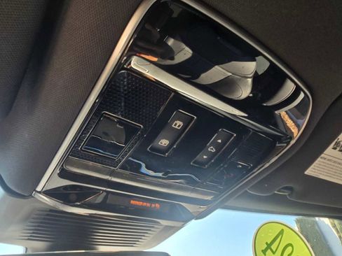 Used 2024 Land Rover Range Rover Sport SE image 34