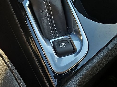 Certified 2023 Buick Encore GX Preferred w/ Cold Weather Comfort Package AWD/4WD image 25