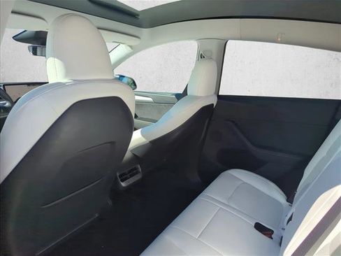 Used 2025 Tesla Model Y Performance AWD/4WD image 18