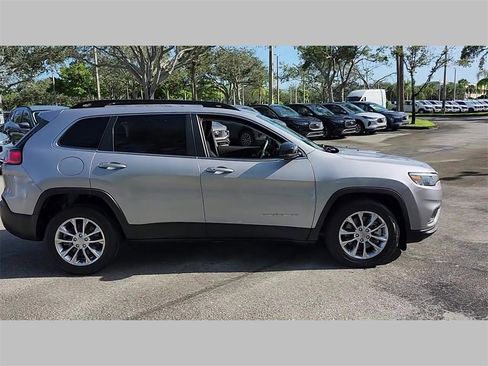 Used 2022 Jeep Cherokee Latitude Lux image 45