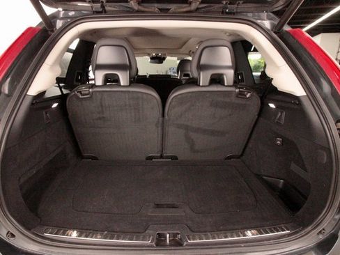 Used 2022 Volvo XC90 T6 Momentum w/ Advanced Package image 8