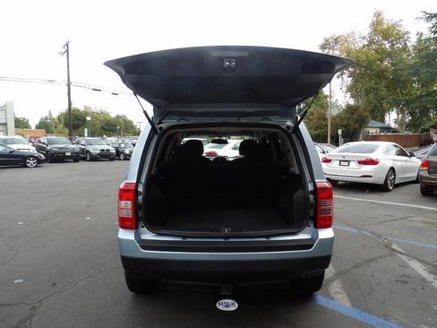 Used 2014 Jeep Patriot Sport image 10
