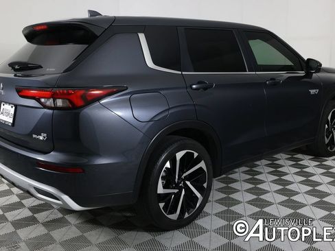 Used 2024 Mitsubishi Outlander SE AWD/4WD image 5