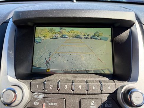 Used 2015 Chevrolet Equinox LT FWD image 15