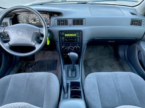 Used 2001 Toyota Camry LE image 20