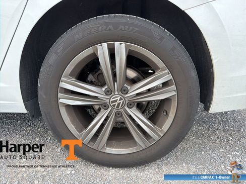 Used 2023 Volkswagen Jetta SE w/ Panoramic Sunroof Package image 21