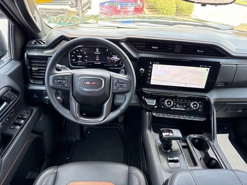 Used 2025 GMC Sierra 1500 AT4 w/ AT4 Premium Package AWD/4WD image 12