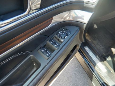 Used 2017 Ford Explorer Limited w/ Equipment Group 301A AWD/4WD image 21