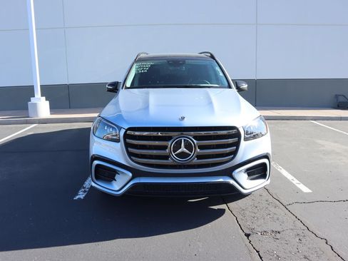 Used 2024 Mercedes-Benz GLS 450 4MATIC image 2
