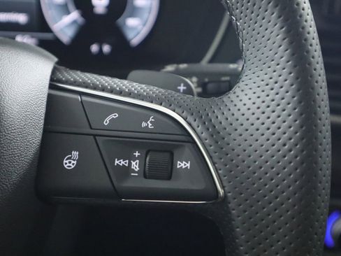 Used 2025 Audi Q5 e Premium Plus w/ Premium Plus Package image 13