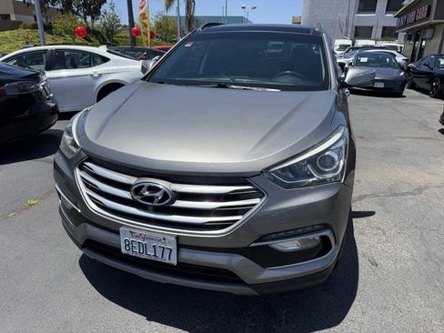 Used 2018 Hyundai Santa Fe Sport FWD image 3