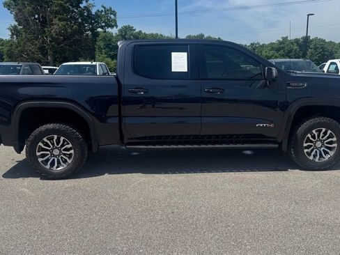Used 2023 GMC Sierra 1500 AT4 w/ AT4 Premium Package AWD/4WD image 2