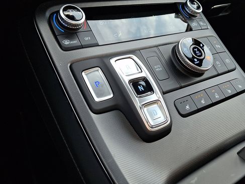 Used 2024 Hyundai Palisade Calligraphy image 16