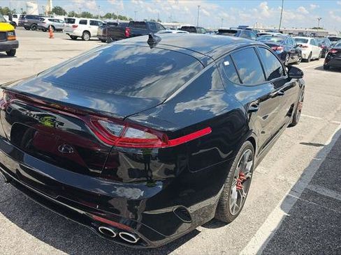 Used 2018 Kia Stinger GT1 RWD image 8