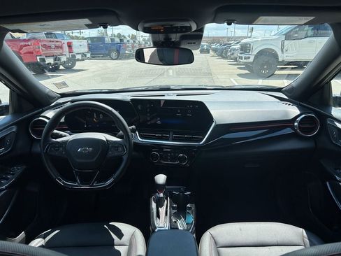 Used 2024 Chevrolet Trax RS w/ Driver Confidence Package FWD image 30