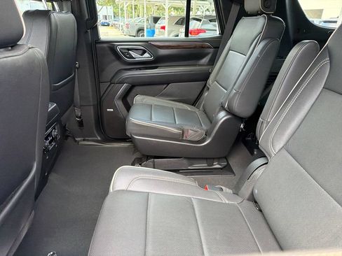 Used 2024 Chevrolet Tahoe Premier RWD image 32