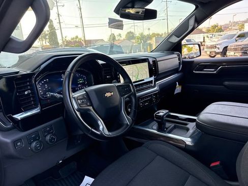 Certified 2023 Chevrolet Silverado 1500 LT AWD/4WD image 30