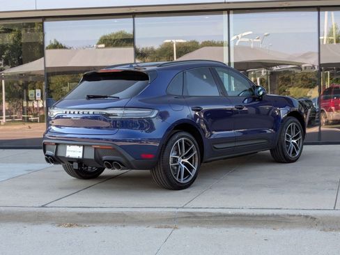 Certified 2026 Porsche Macan AWD/4WD image 9