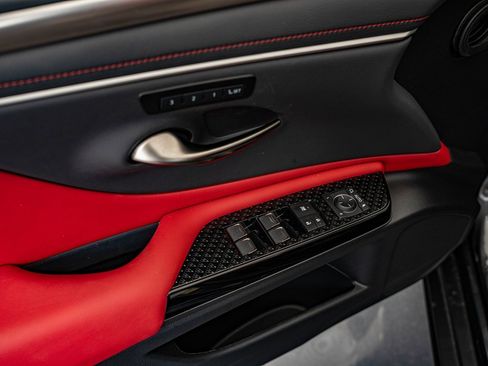 Certified 2025 Lexus ES 350 F Sport image 18