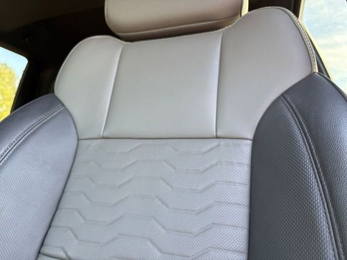 Used 2025 Chevrolet Silverado 1500 ZR2 w/ Technology Package image 17