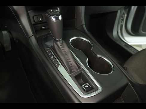 Used 2018 Chevrolet Equinox LT image 22