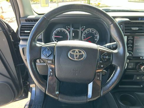 Used 2024 Toyota 4Runner TRD Off-Road Premium AWD/4WD image 10
