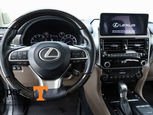 Used 2022 Lexus GX 460 Premium w/ Accessory Package image 59