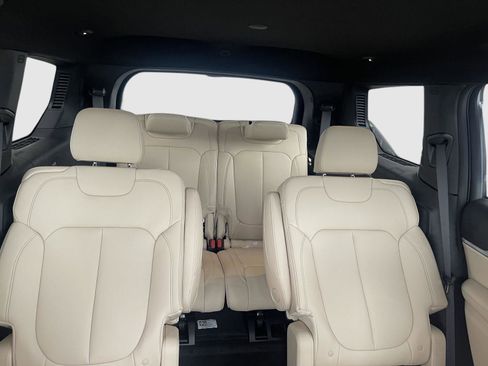 New 2025 Jeep Grand Cherokee L Limited image 13