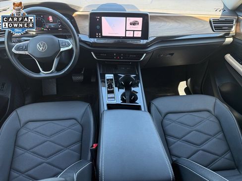 Used 2025 Volkswagen Atlas SE AWD/4WD image 10