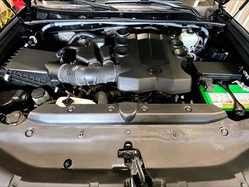 Used 2022 Toyota 4Runner SR5 Premium w/ Moonroof Package image 10