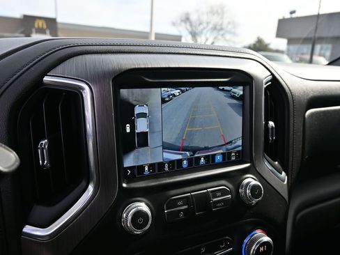 Used 2022 GMC Sierra 2500 Denali w/ Denali Black Diamond Edition image 31