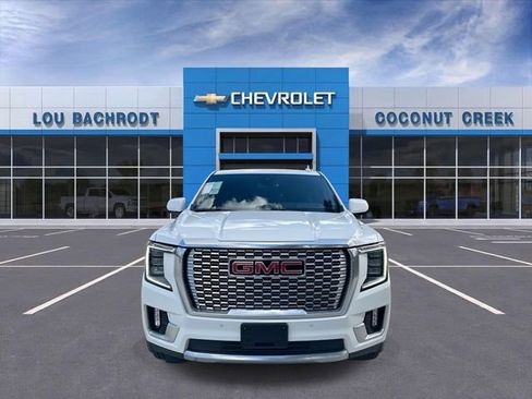Used 2023 GMC Yukon Denali image 3