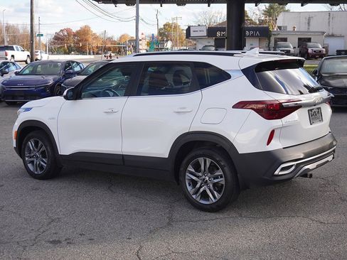 Used 2023 Kia Seltos S w/ Navigation Package image 10