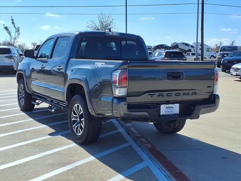 Used 2020 Toyota Tacoma TRD Sport w/ Technology Package image 2