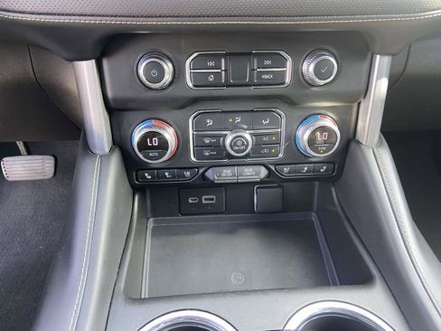Used 2021 GMC Yukon SLT AWD/4WD image 27