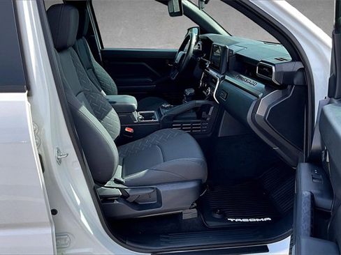 Used 2024 Toyota Tacoma SR5 image 5