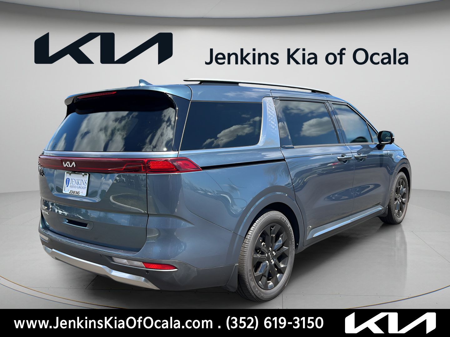 Used 2023 Kia Carnival SX Prestige FWD image 3