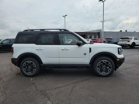 New 2026 Ford Bronco Sport Outer Banks w/ Outer Banks Tech Package+ AWD/4WD image 3