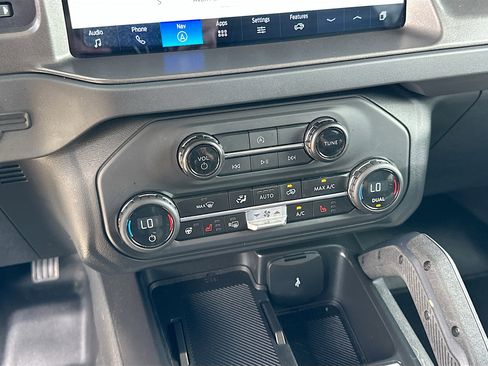 Used 2025 Ford Bronco Badlands AWD/4WD image 16
