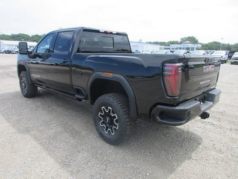 New 2026 GMC Sierra 2500 AT4X AWD/4WD image 9