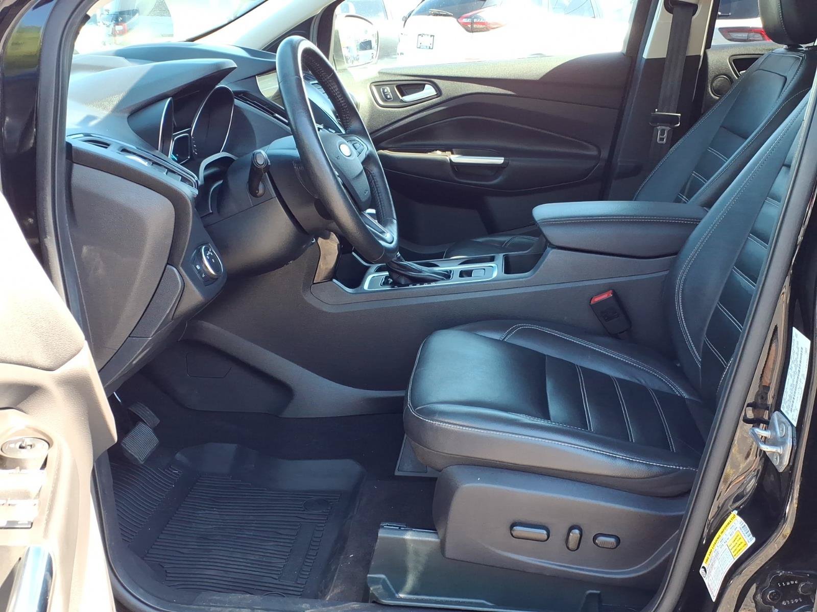 Used 2019 Ford Escape Titanium AWD/4WD image 11