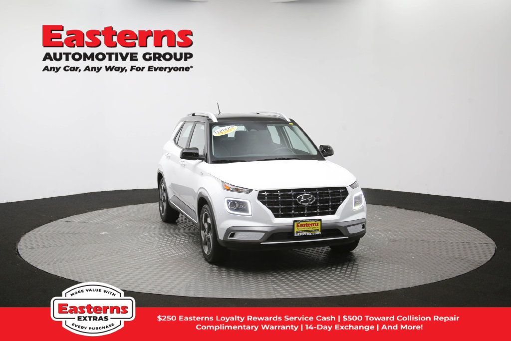 Used 2025 Hyundai Venue Limited FWD image 51